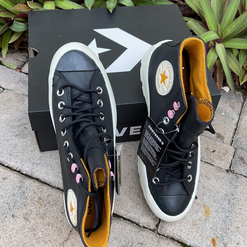 CONVERSE CTAS LUGGED WINTER HI WMNS - Picture 12 of 16